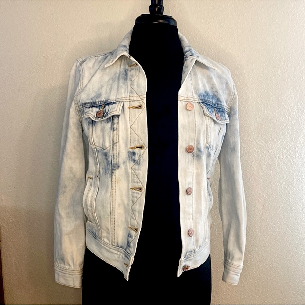 Women’s Old Navy Denim Jacket Size XS